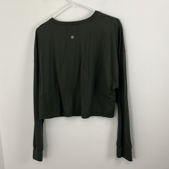 Lululemon Army Green Crop Top - Picture 5 of 7